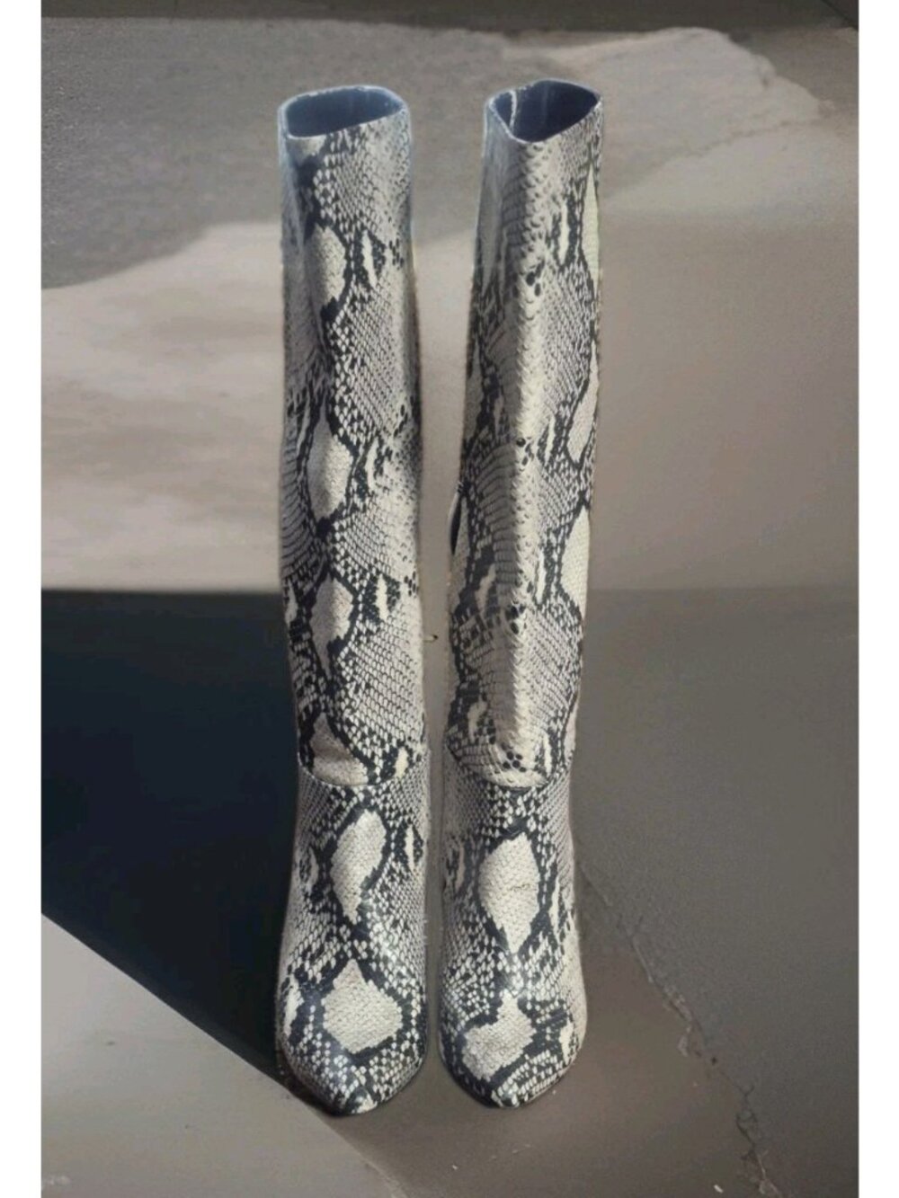 A New Day Knee High Faux Black/Cream Snake Skin Block Heel Boots Size 7.5 - Picture 2 of 8